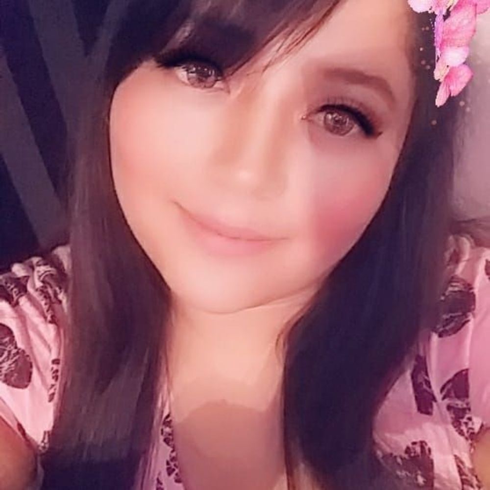 Meet your Posher, Alma